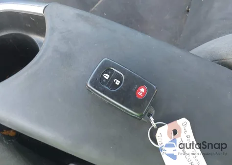 2015 Toyota Prius Two z USA, uszkodzony, nr VIN JTDKN3DU4F1940622